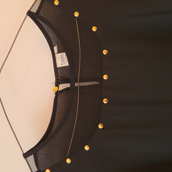 Black flowy blouse - Picture 3 of 5